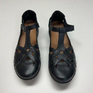 Clark Shoes Appley Way